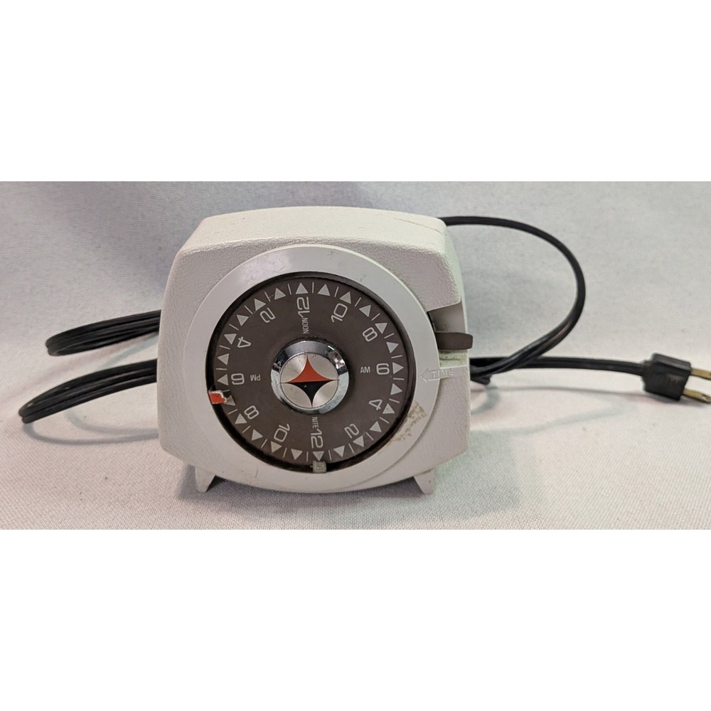 Intermatic Time-All Lamp & Appliance Timer White Good Vintage A911-6 USA